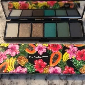 MAC- love in the glades-eyeshadow palette